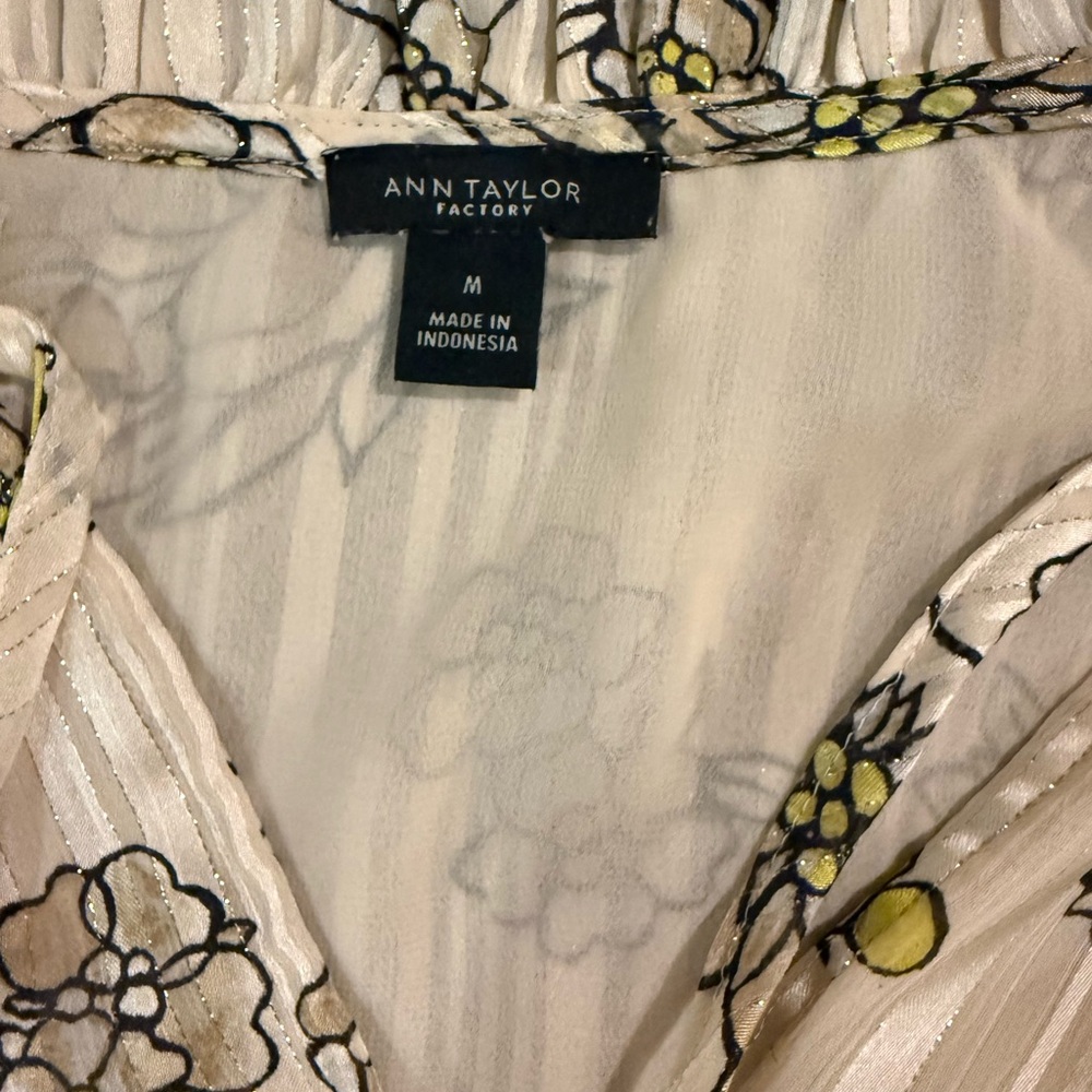 Ann Taylor Pink Floral Blouse - Picture 5 of 10